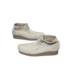 Men's Clark's wallabees size 7.5 good condition